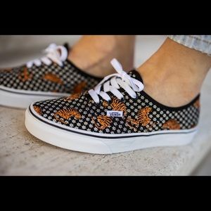 Vans Authentic Tiger Floral Black/True White